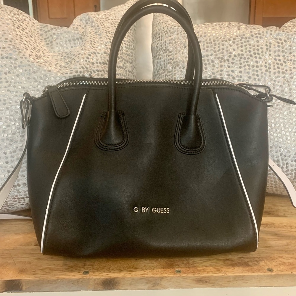 G by guess tote